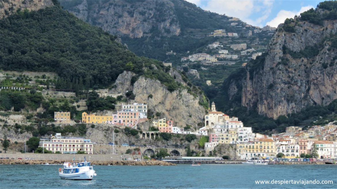 uia para navegar por la costa Amalfitana