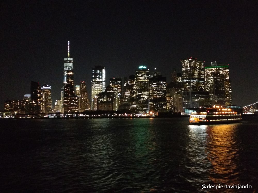Vista a Manhattan desde ferry a Staten Island, una semana en New York
